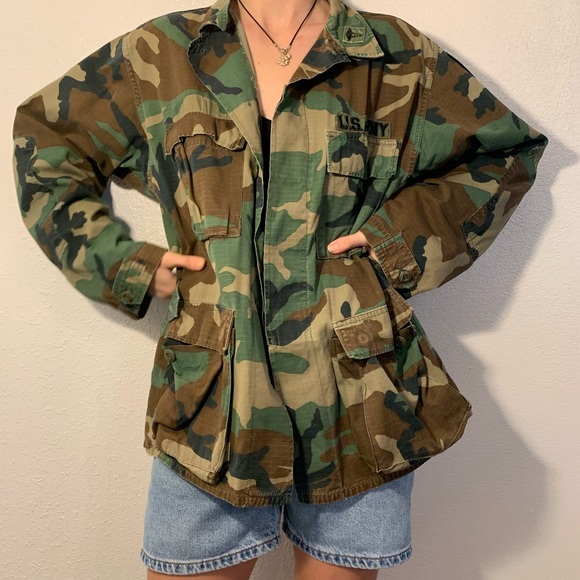❌SOLD❌ Vintage Army Jacket - Picture 3 of 6